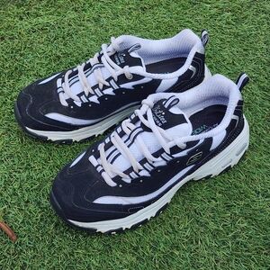 Skechers D’Lites - Women's Sneakers - SIZE 8